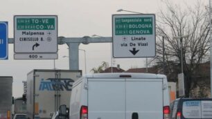 Il motociclista è ricoverato in neurochirunrgia.