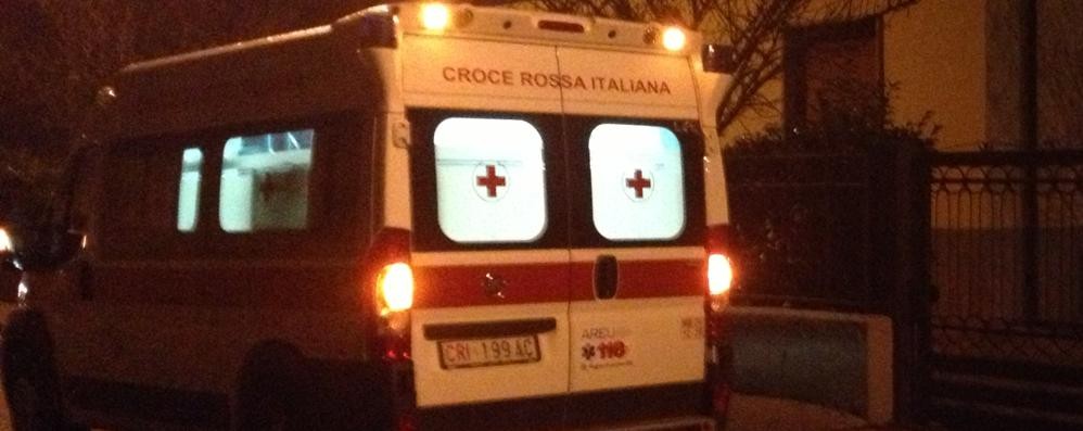 Sul posto un’ambulanza - foto di repertorio