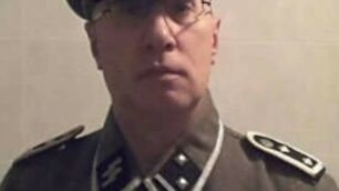 Biassono, sospeso il comandante dei vigili vestito da nazista: rischia il licenziamento