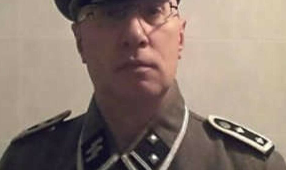 Biassono, sospeso il comandante dei vigili vestito da nazista: rischia il licenziamento