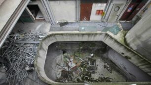 Le foto dentro l’ex  cinema Maestoso di Monza
