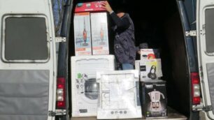 Furto elettrodomestici a Cesano Maderno: tre arresti della Compagnia della Guardia di Finanza di Seveso