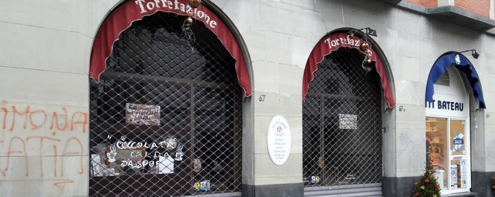 Il bar “Torrefazione” chiuso al pubblico