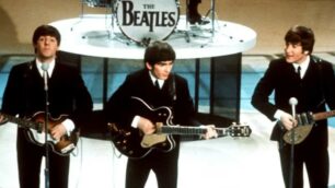 The Beatles: McCartney, Harrison e Lennon (alla batteria Ringo Starr)