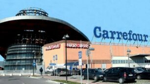 Il centro commerciale Carrefour di Limbiate
