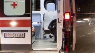 Un'ambulanza di notte. Molti interventi nella notte tra sabato e domenica solitamente sono per intossicazione etilica