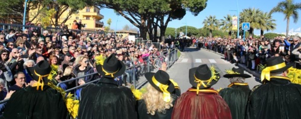 viaggi festa mimosa mandelieu la napoule - foto Ufficio del turismo