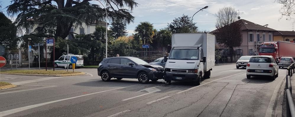 incidente lungo la sp 7 a Lesmo
