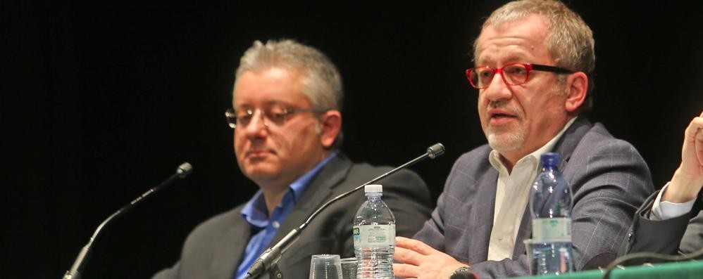Gianmarco Corbetta a fianco di Roberto Maroni
