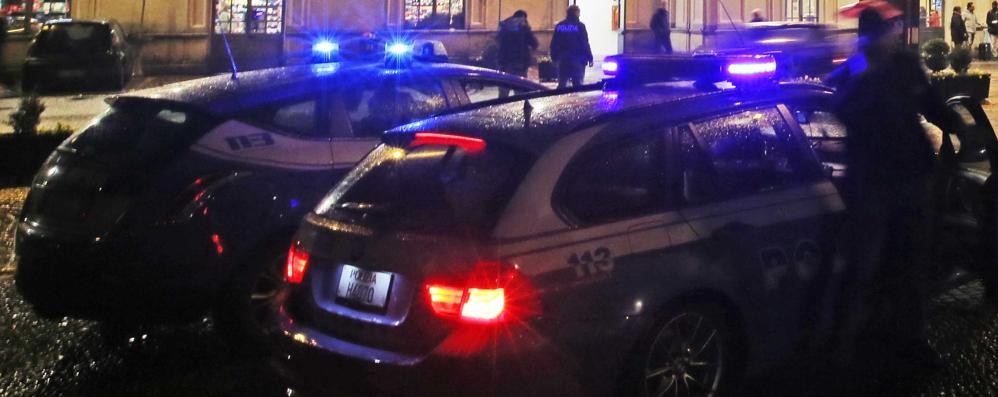 Due volanti della polizia