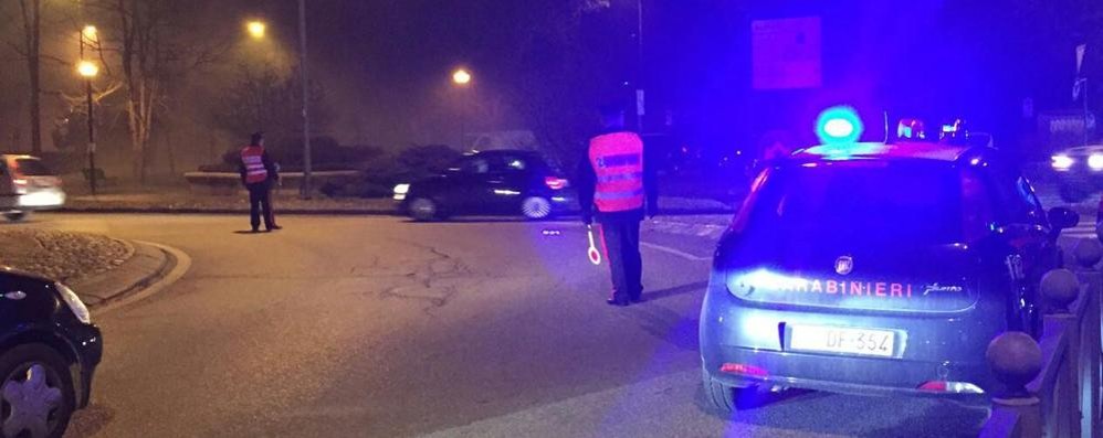 Albiate, rapina alla farmacia: i carabinieri sul posto - foto Terraneo