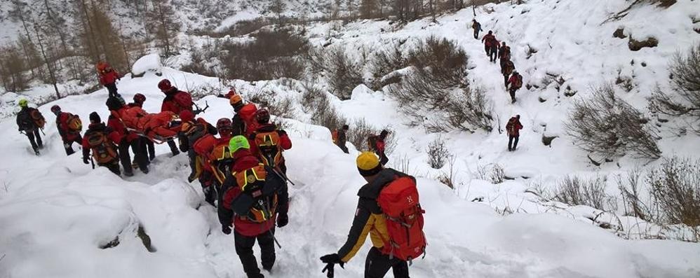 soccorso alpino donna (foto CNSAS) - foto di repertorio