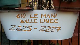 A Nova Milanese la protesta contro il taglio delle linee di autobus