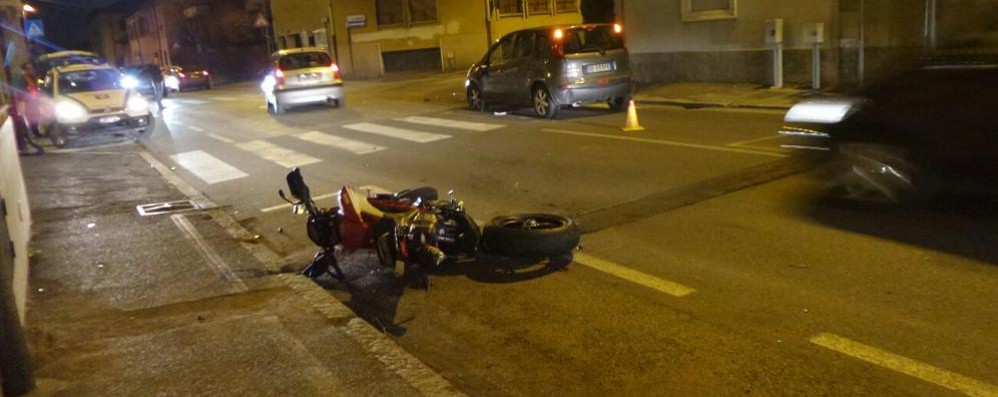 Albiate, incidente tra auto e moto - foto Terraneo