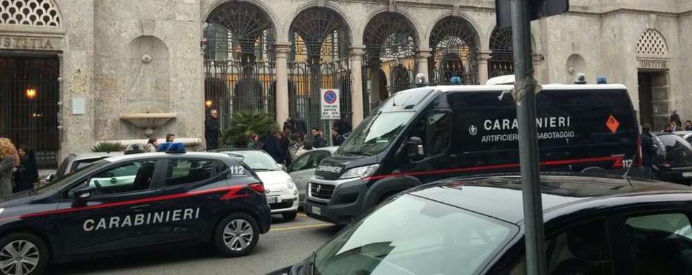 Tribunale evacuato