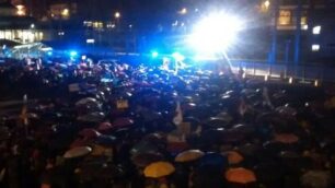 Papa Monza caos stazione intorno alle 21