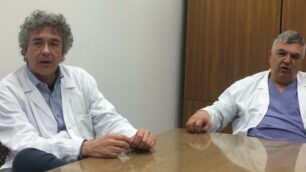 Ospedale di Vimercate: Roberto Roncoroni (a sinistra) direttore di endocrinologia e Franco Parmigiani (a destra) direttore di otorinolaringoiatria