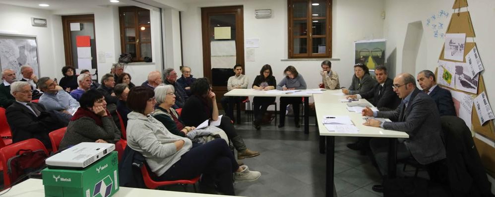 Gli assessori con i cittadini a Sant’Albino