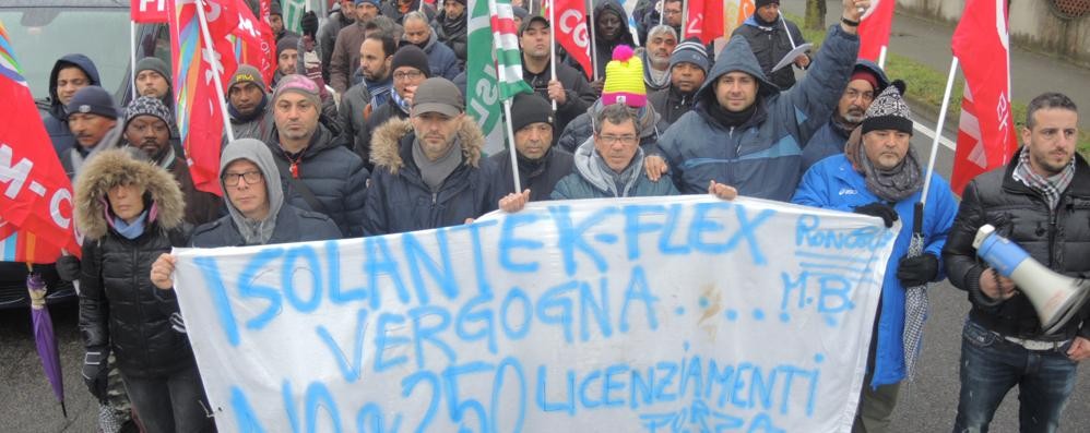 Una manifestazione dei lavoratori K-Flex