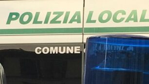 Una pattuglia della polizia locale di Monza