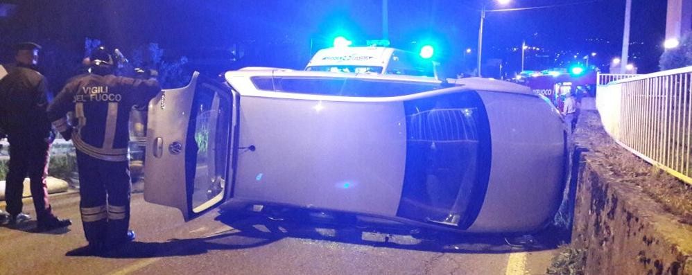 Veduggio con Colzano incidente auto ribaltata - foto Terraneo