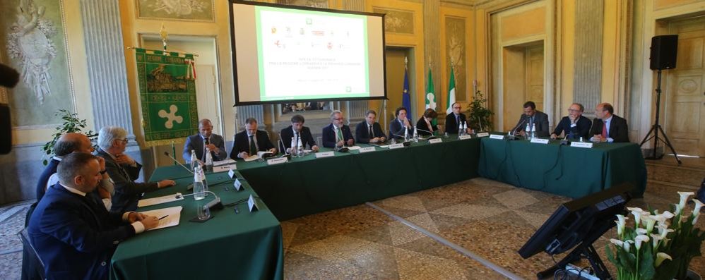 Monza Villa Reale Regione firma accordo province lombarde