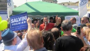 Lissone, Matteo Salvini al mercato per sostenere la candidatura di Fabio Meroni