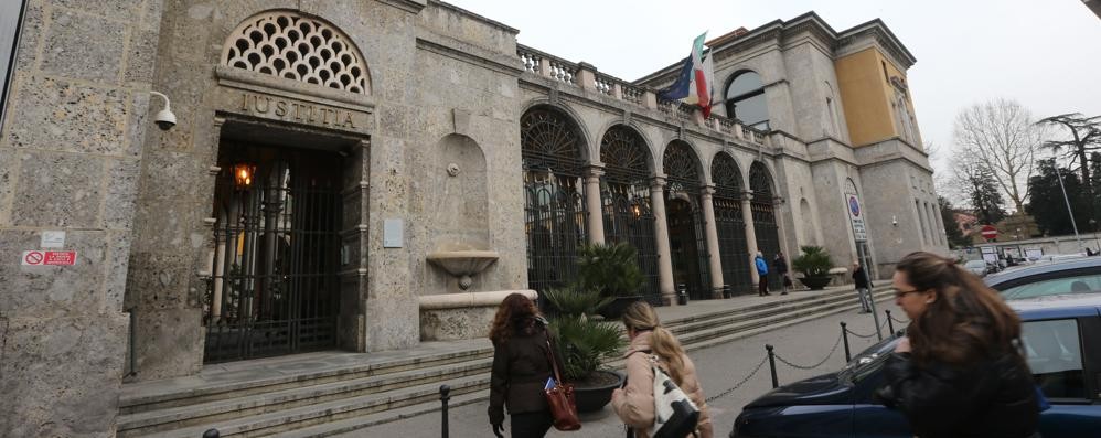 L’ingresso del tribunale di Monza