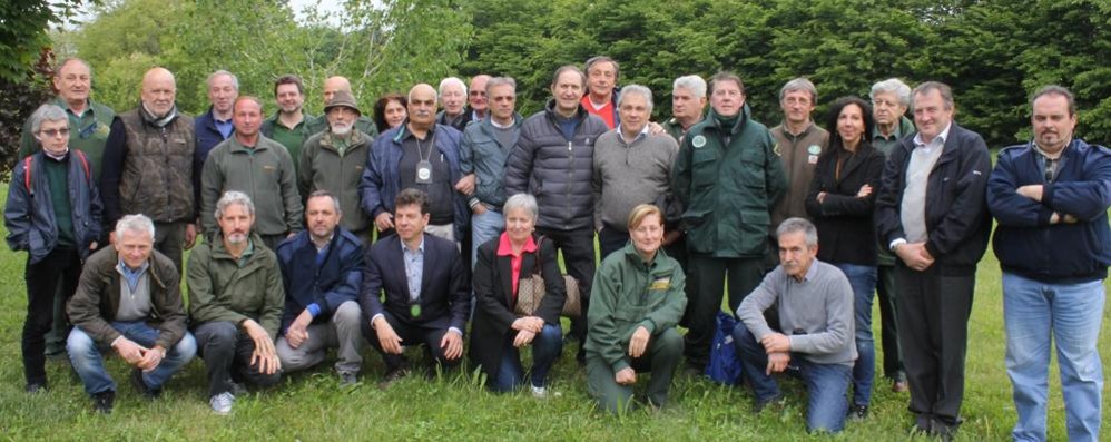 Un gruppo di guardie ecologiche volontarie riunite a Seregno
