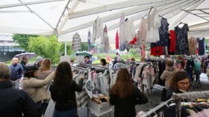 Monza, cartoline dal mercato del Forte per Tira su la cler