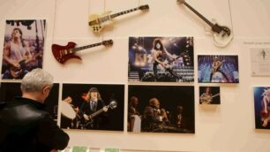 Monza è City of guitars: in mostra foto e strumenti rari