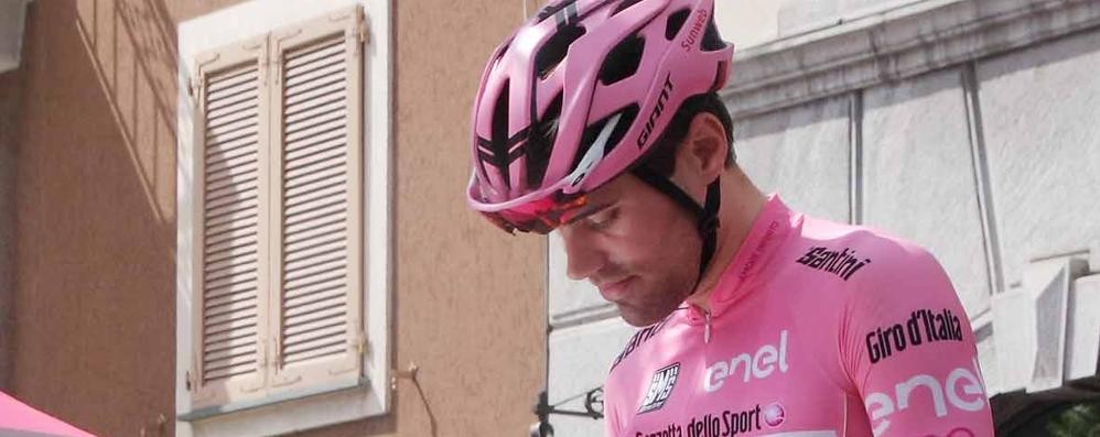 Dumoulin in maglia rosa