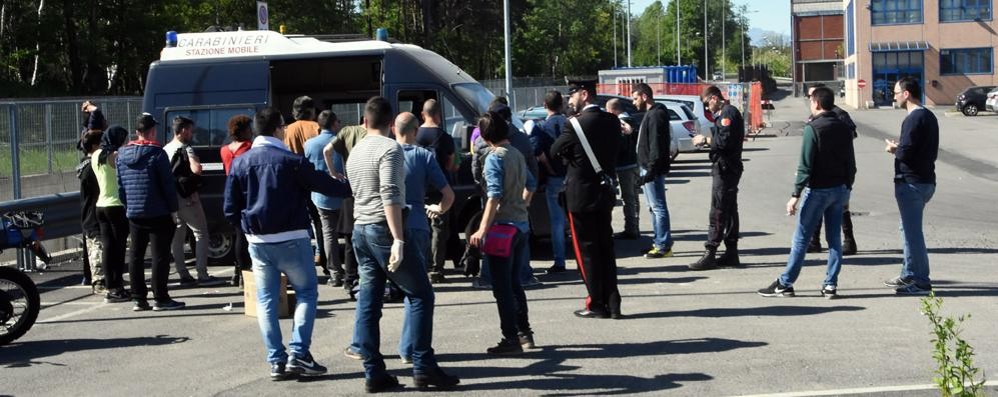 Un controllo dei carabinieri nei pressi del Parco delle Groane