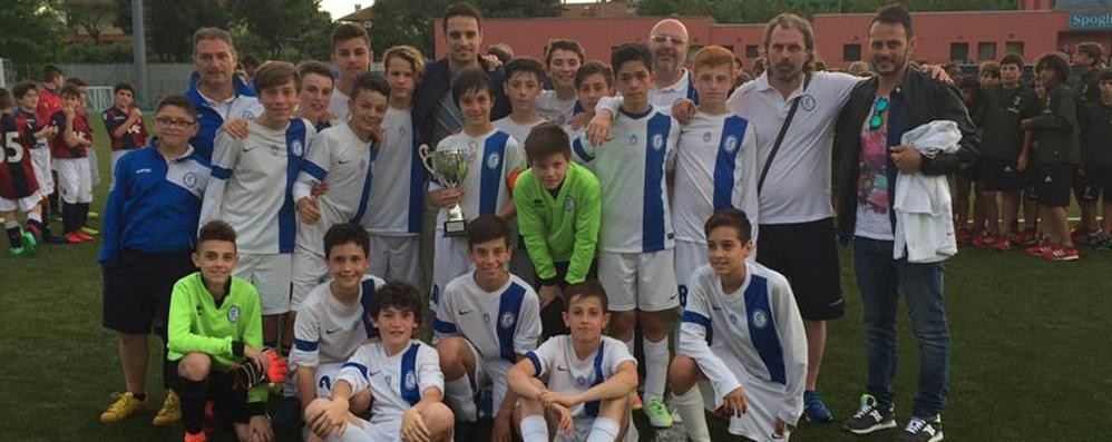 Verano, memorial Francesco Garisto: Jack Bonaventura con i ragazzi della Folgore Caratese