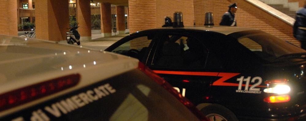 Carabinieri in piazza Marconi