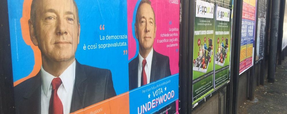 Elezioni a Monza: vota Frank Underwood, pubblicità di House of cards in via Appiani