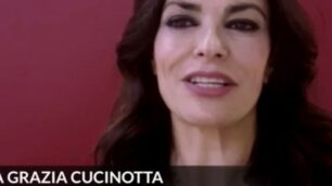 L’attrice Maria Grazia Cucinotta durante il video appello