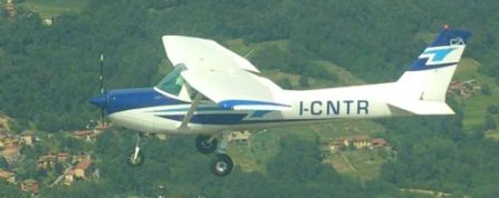 Un aereo Cessna 152 - foto d’archivio