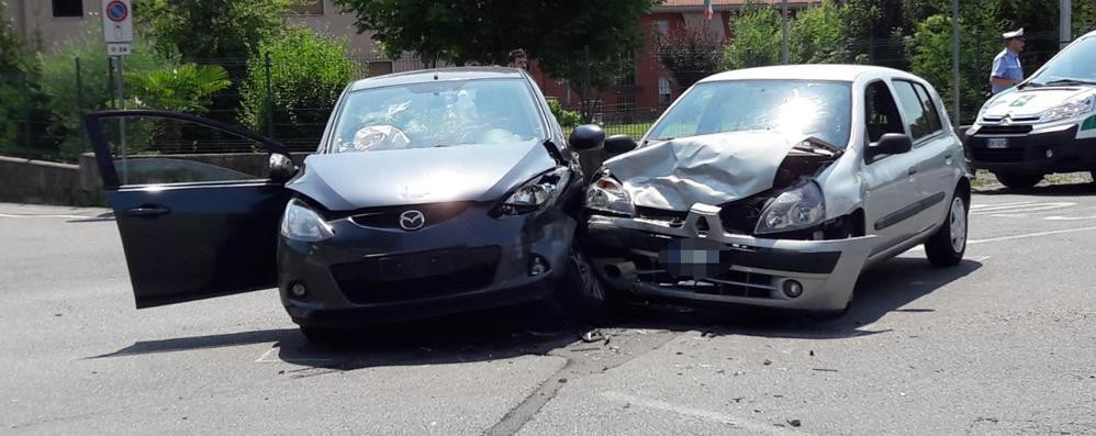 Giussano, incidente in via Foscolo martedì 20 giugno