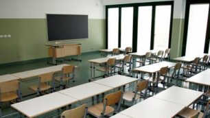 Limbiate, scuola di Mombello