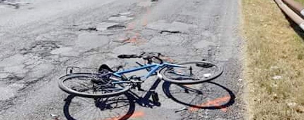 Domenica difficile per i ciclisti sulle strade