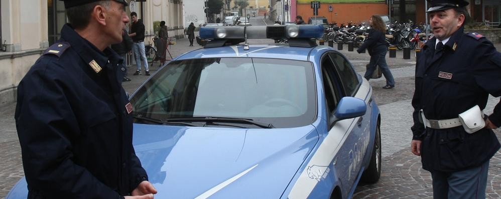 Una Volante della polizia di Monza