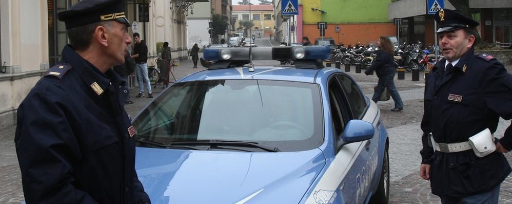 Una pattuglia della polizia