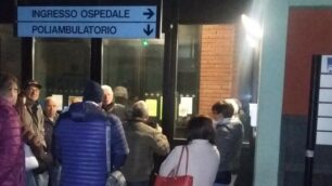 Coda al Poliambulatorio di Carate