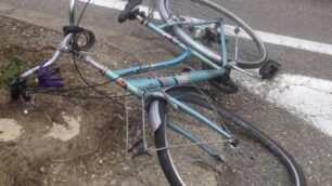 Ora difficili per i ciclisti sulle strade. Quattro incidenti in una mattina