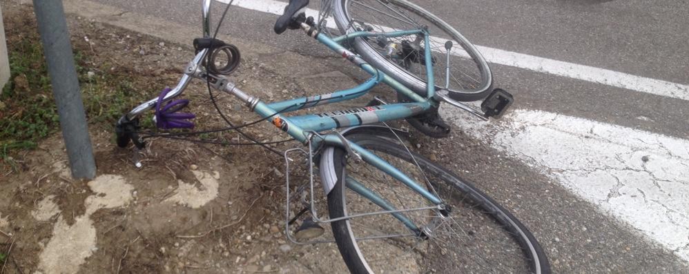 Ora difficili per i ciclisti sulle strade. Quattro incidenti in una mattina