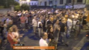 Lazzate protesta per il possibile arrivo di profughi in paese
