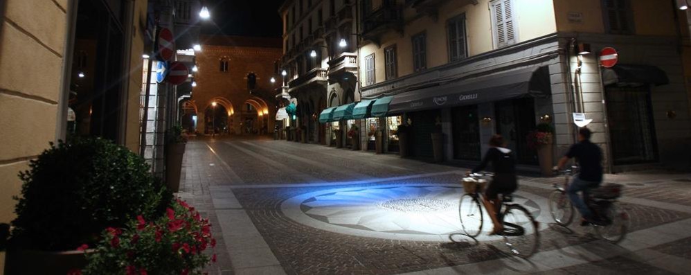 Monza notturna via Vittorio Emanuele: la ragazza era stata aggredita nella zona del ponte dei Leoni