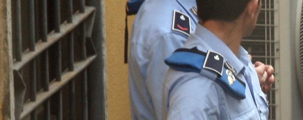 Detenuto salvato da agenti di polizia penitenziaria