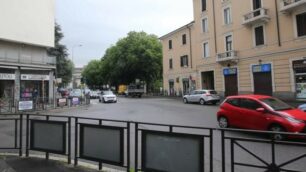 I fatti sono successi in un supermercato di via Borgazzi